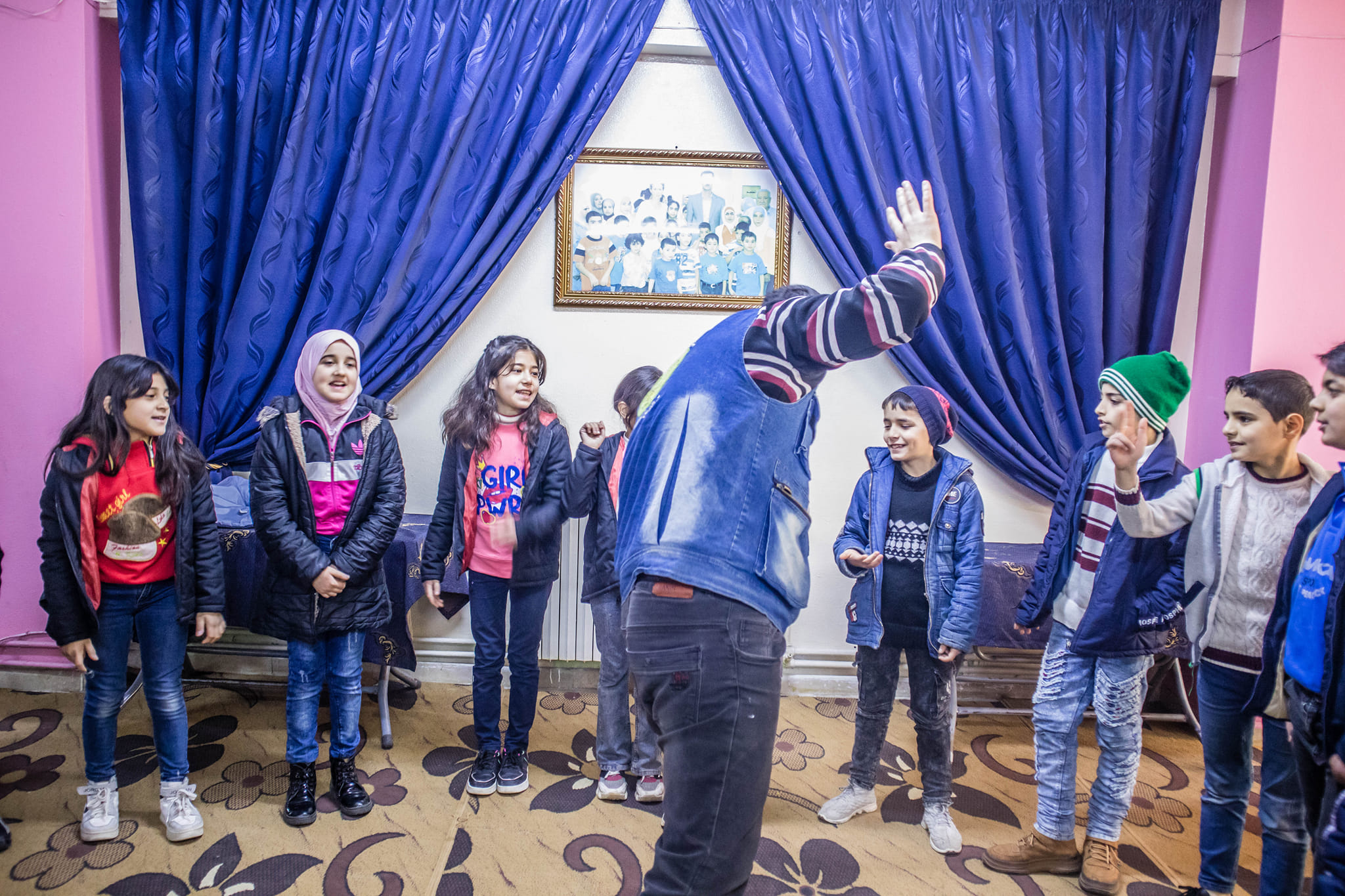 أثناء الإشراف على توزيع تبرعاتكم في مدينة اللاذقية🙏